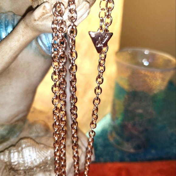 GUESS Necklace - Picture 4 of 6